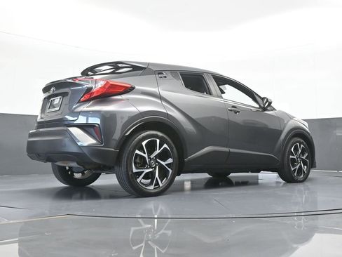 Used 2019 Toyota C-HR XLE FWD image 51