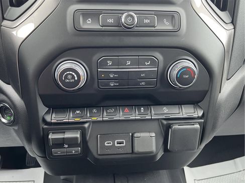 New 2026 Chevrolet Silverado 1500 Custom Trail Boss w/ LPO, Dark Essentials Package image 19