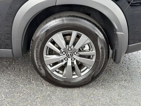 Certified 2025 Nissan Pathfinder S FWD image 10