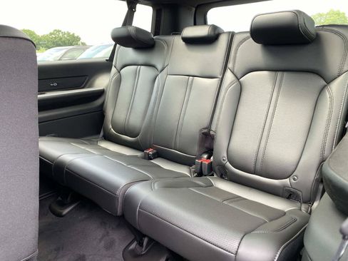 New 2026 Jeep Grand Wagoneer L 4WD w/ Premium Group I image 9