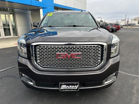 Used 2015 GMC Yukon SLT w/ Open Road Package image 2