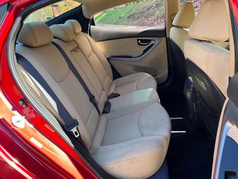 Used 2013 Hyundai Elantra GLS w/ Preferred Pkg image 39