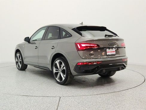 Used 2023 Audi Q5 2.0T Premium Plus w/ Premium Plus Package AWD/4WD image 7