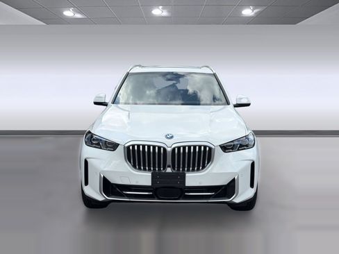 Used 2025 BMW X5 xDrive50e w/ Premium Package AWD/4WD image 6