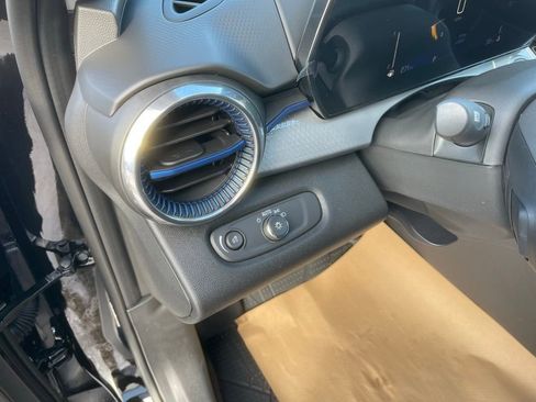 New 2026 Chevrolet Trax LT w/ LT Convenience Package image 12