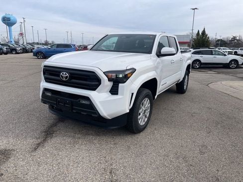 New 2026 Toyota Tacoma SR5 image 3
