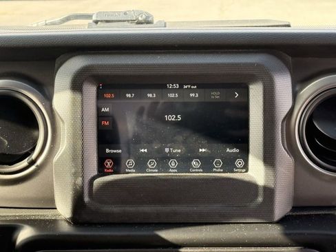 Used 2023 Jeep Wrangler Sport S image 26