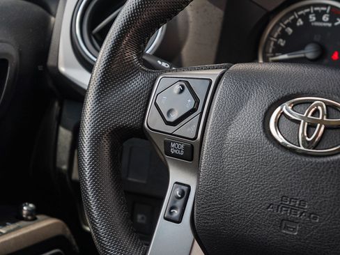 Certified 2020 Toyota Tacoma SR5 RWD image 17