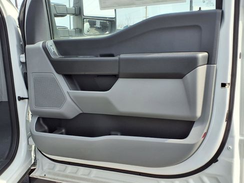Used 2023 Ford F550 4x4 Regular Cab Super Duty image 12