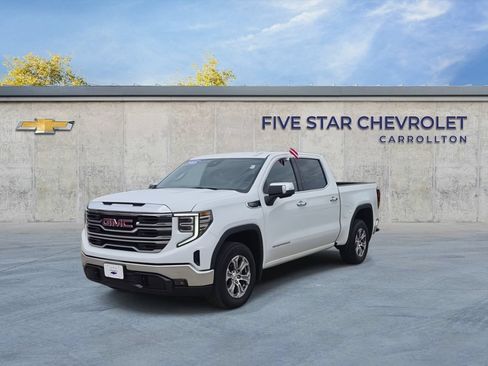 Used 2025 GMC Sierra 1500 SLT RWD image 3