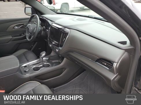 Certified 2023 Chevrolet Traverse Premier w/ Redline Edition image 35