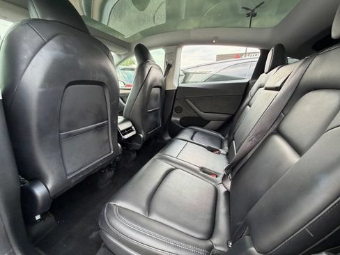 Used 2023 Tesla Model Y Long Range AWD/4WD image 18