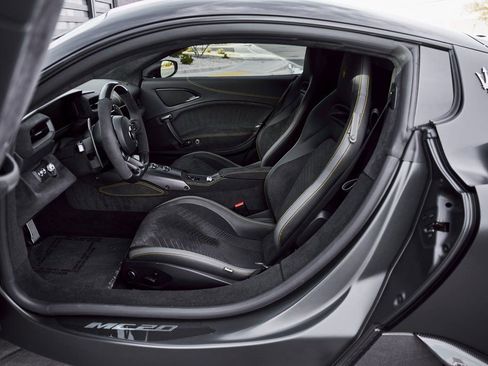 Used 2024 Maserati MC20 Coupe image 41