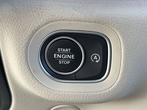 Certified 2025 Mercedes-Benz GLE 350 4MATIC image 31