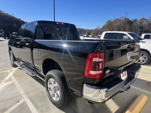 Used 2024 RAM 2500 Big Horn w/ Safety Group image 6