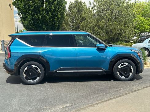 Used 2024 Kia EV9 Land AWD/4WD image 5