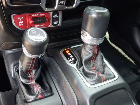 Used 2021 Jeep Wrangler Unlimited Rubicon AWD/4WD image 19