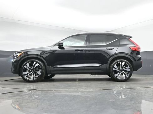 Used 2023 Volvo XC40 B4 Ultimate w/ Protection Package Premier FWD image 42