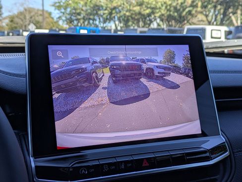 New 2026 Jeep Compass Latitude image 23