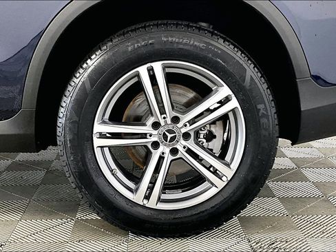 Used 2022 Mercedes-Benz GLC 300 w/ Premium Package Lite image 8