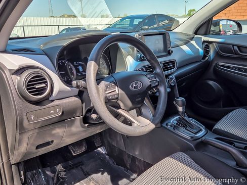 Used 2021 Hyundai Kona SE image 11