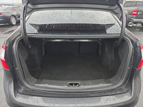 Used 2017 Ford Fiesta SE image 14