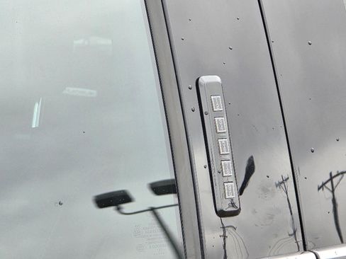 Used 2018 Ford F150 Platinum w/ Equipment Group 701A Luxury image 61