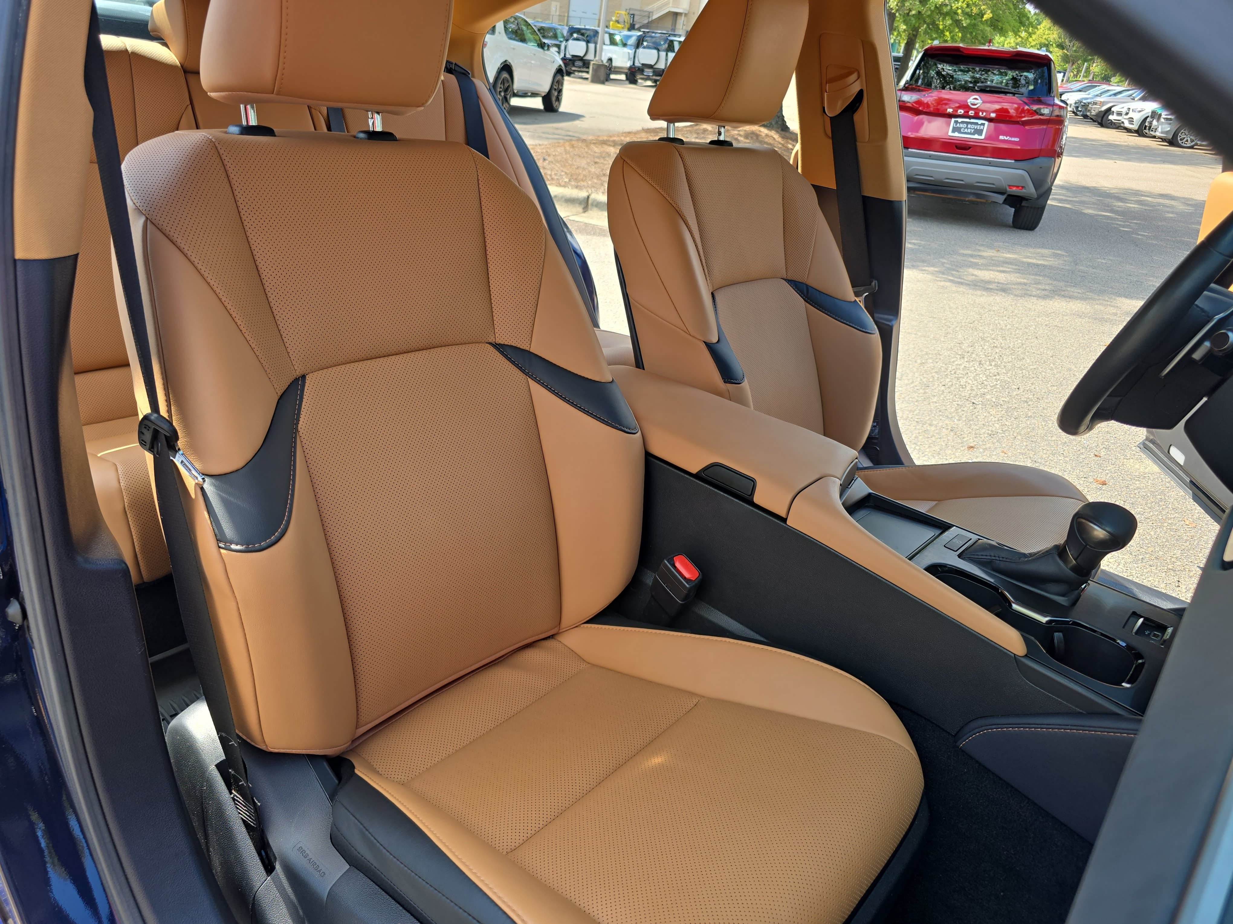 Used 2025 Lexus ES 350 w/ Premium Package FWD image 10