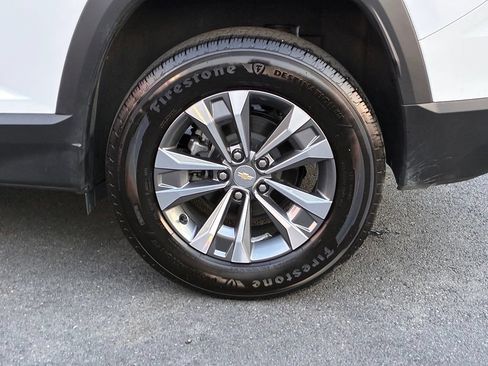 Used 2026 Chevrolet Equinox LT FWD image 46