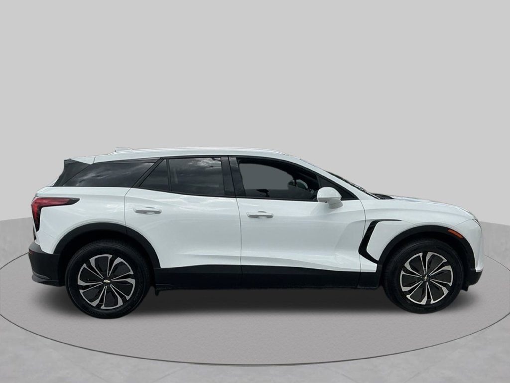 Used 2024 Chevrolet Blazer EV LT AWD/4WD image 15