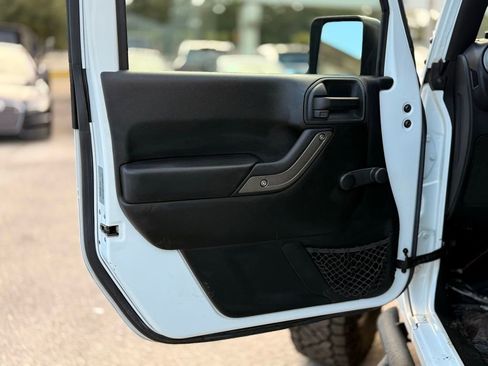 Used 2016 Jeep Wrangler Unlimited Sport w/ Connectivity Group image 9