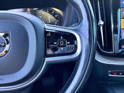 Used 2019 Volvo XC60 T5 Inscription w/ Protection Package Premier FWD image 18
