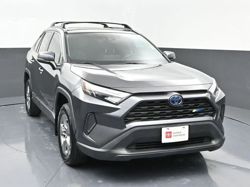Certified 2022 Toyota RAV4 XLE image 3