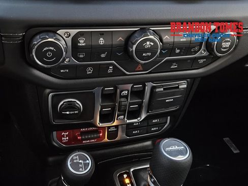 New 2026 Jeep Gladiator Mojave AWD/4WD image 18