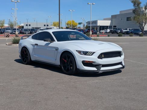 Used 2017 Ford Mustang Shelby GT350 image 7