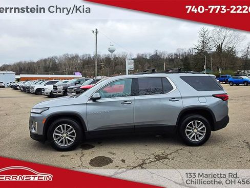 Used 2023 Chevrolet Traverse LT FWD image 4