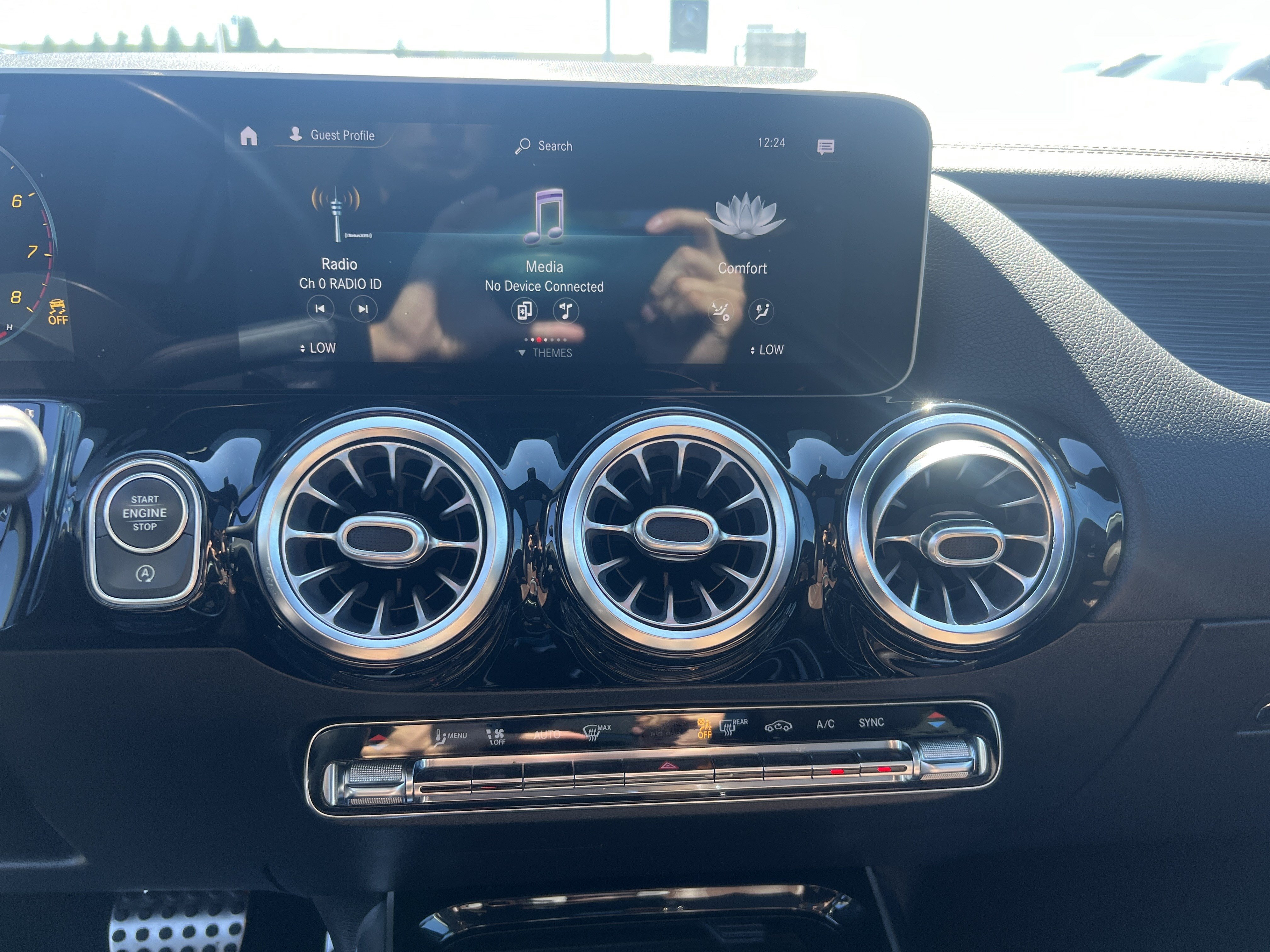 Certified 2021 Mercedes-Benz GLA 250 4MATIC image 31