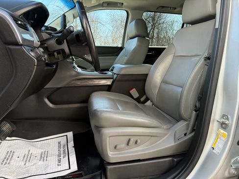 Used 2019 Chevrolet Suburban LT w/ Max Trailering Package image 19