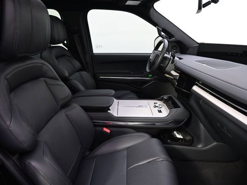 New 2026 Lincoln Navigator Reserve AWD/4WD image 16