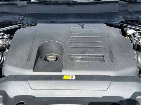 Used 2020 Land Rover Range Rover HSE image 20