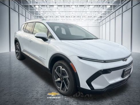 New 2026 Chevrolet Equinox EV LT AWD/4WD image 3