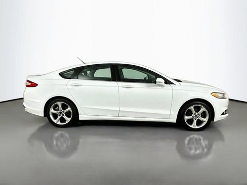 Used 2013 Ford Fusion SE FWD image 4