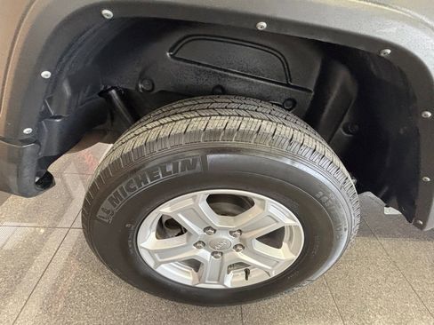 Used 2021 Jeep Wrangler Unlimited Sport image 16