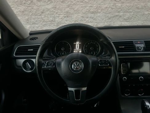 Used 2014 Volkswagen Passat TDI SE image 22