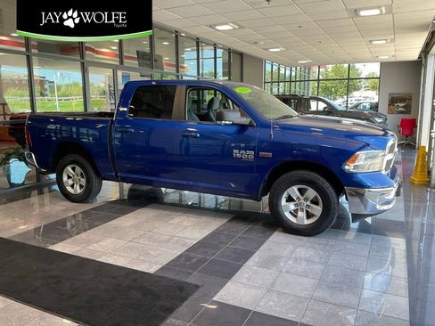 Used 2019 RAM 1500 Classic SLT w/ Luxury Group AWD/4WD image 1