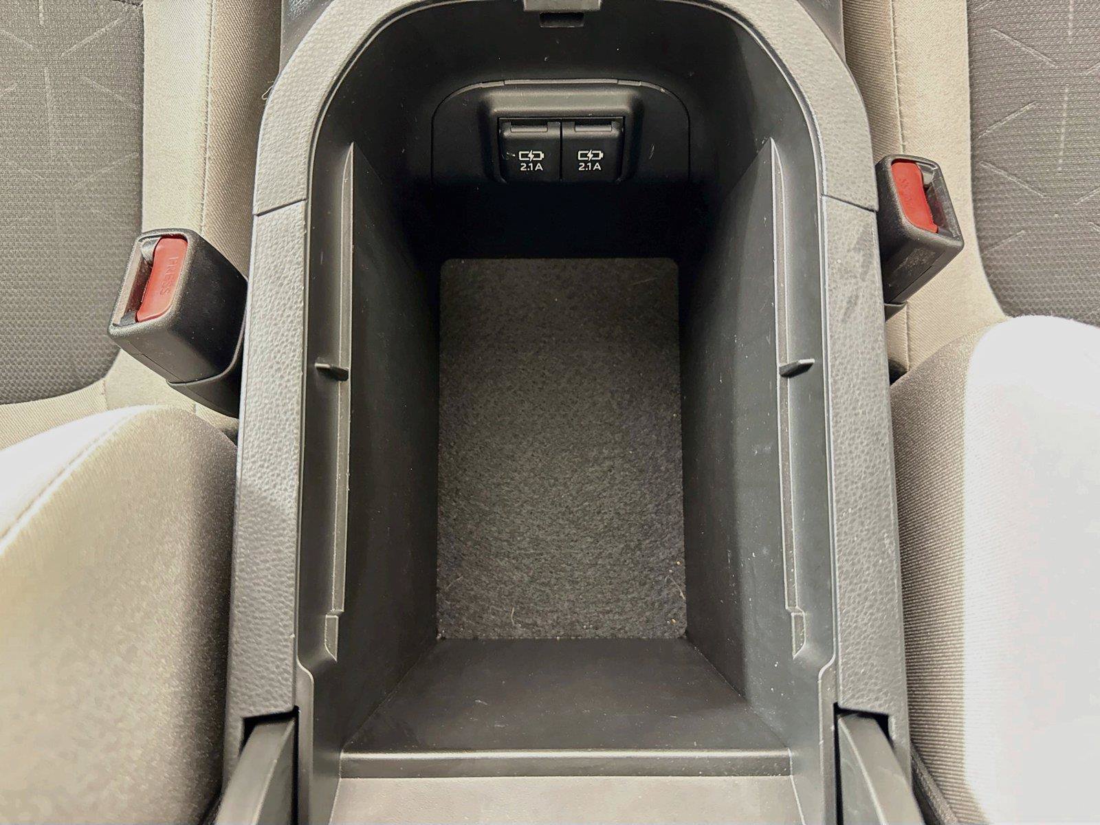 Used 2019 Toyota RAV4 XLE w/ Convenience Package FWD image 33