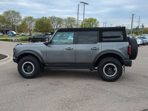 Used 2022 Ford Bronco Outer Banks w/ Sasquatch Package AWD/4WD image 5
