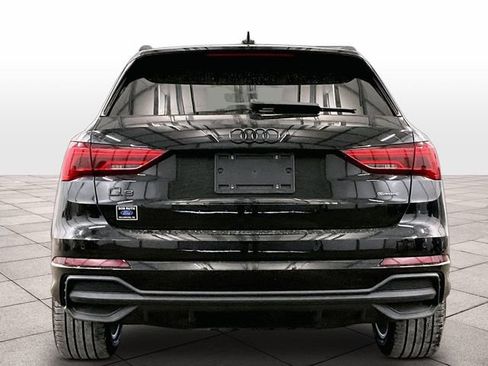 Used 2025 Audi Q3 2.0T Premium w/ Convenience Package AWD/4WD image 4