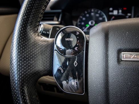 Used 2020 Land Rover Range Rover Velar S image 29