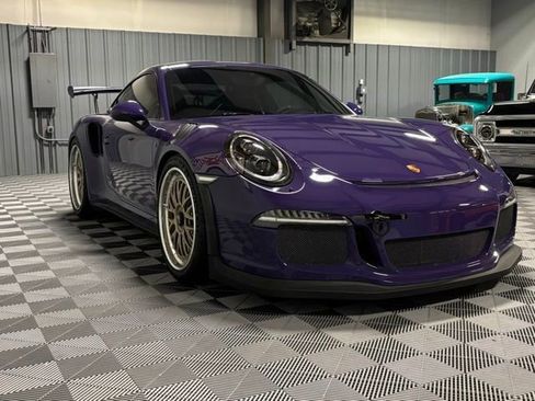 Used 2016 Porsche 911 GT3 RS RWD image 3
